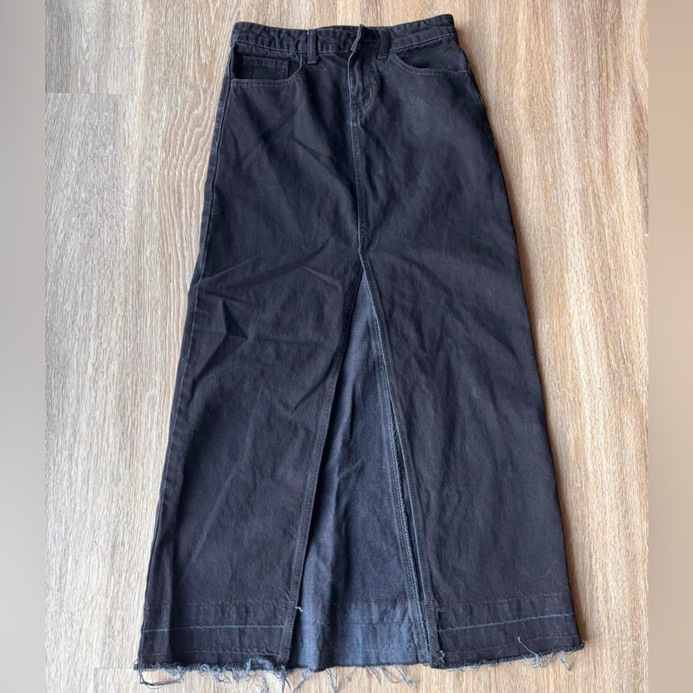 BDG black denim maxi skirt with frayed hem #grunge #minimalist
